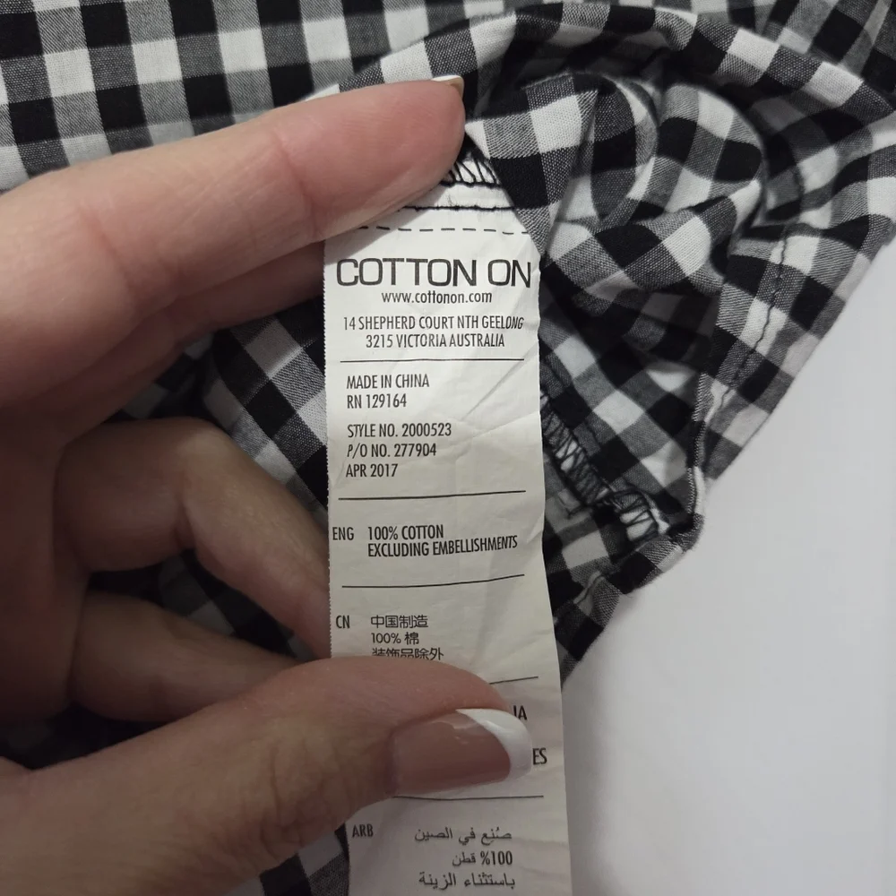 Cotton On Black & White V-neck Gingham Cropped Sleeveless Blouse Size Large - Picture 3 of 7